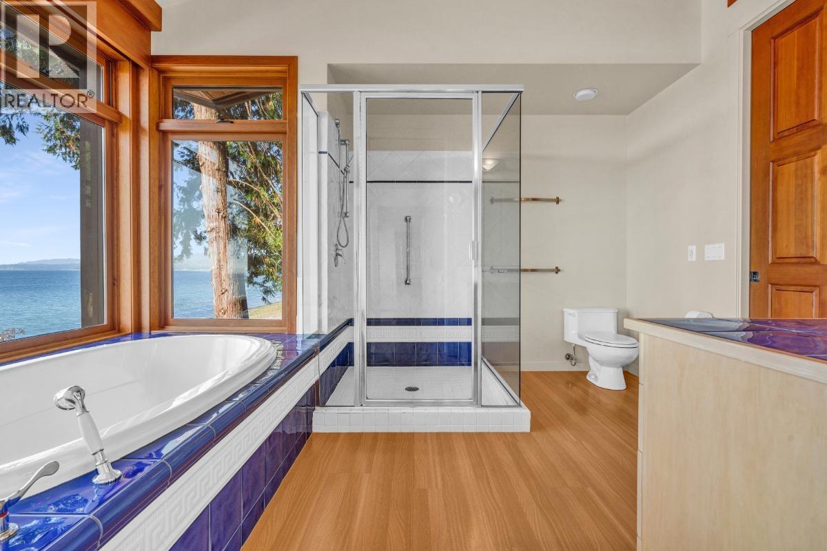 4893 SUNSHINE COAST HIGHWAY, Sechelt