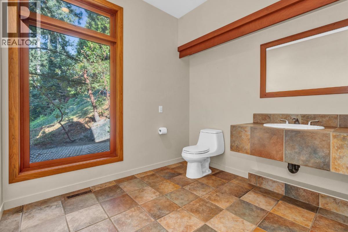 4893 SUNSHINE COAST HIGHWAY, Sechelt