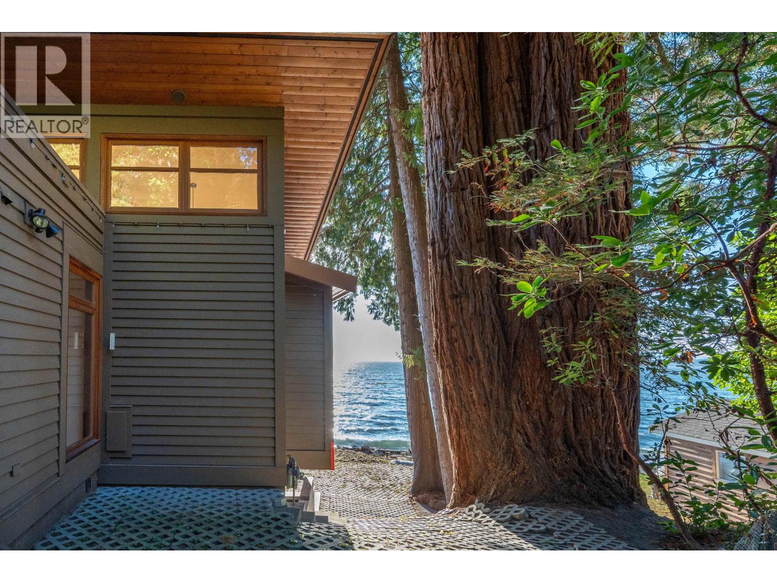 4893 SUNSHINE COAST HIGHWAY, Sechelt
