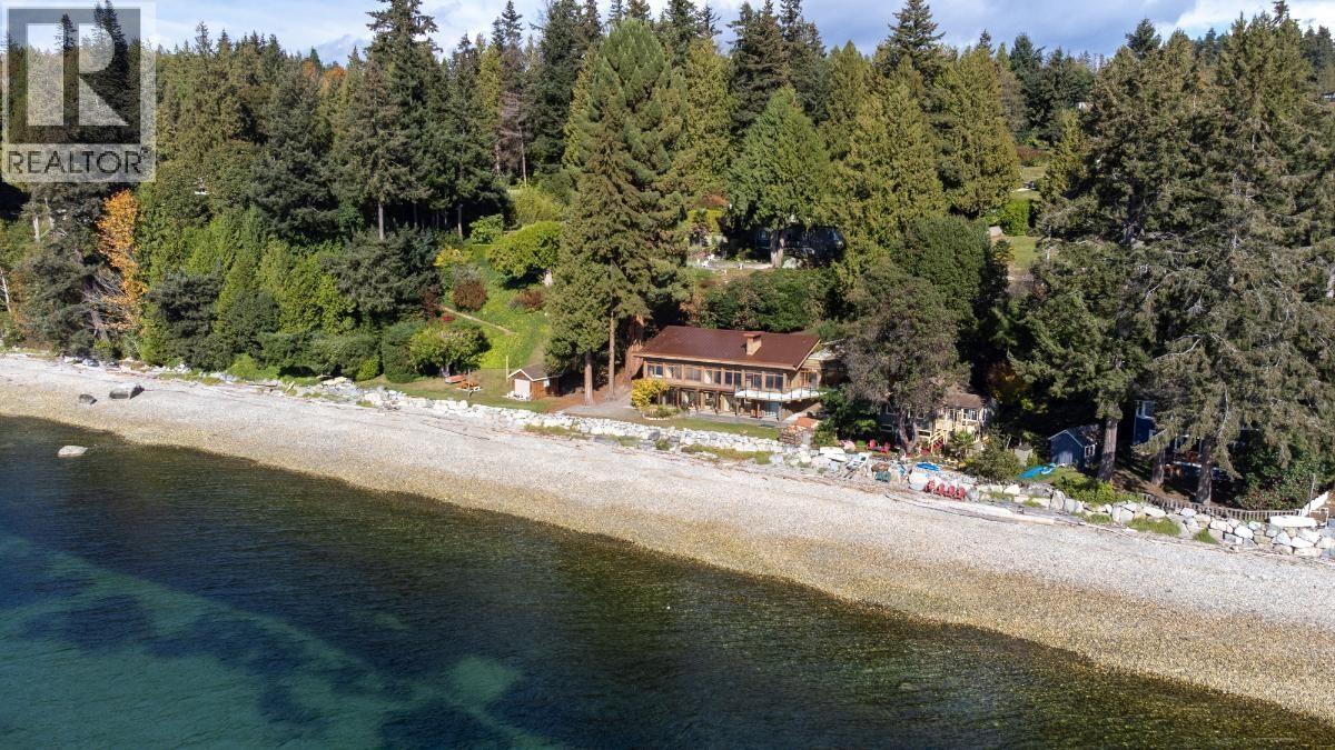 4893 SUNSHINE COAST HIGHWAY, Sechelt