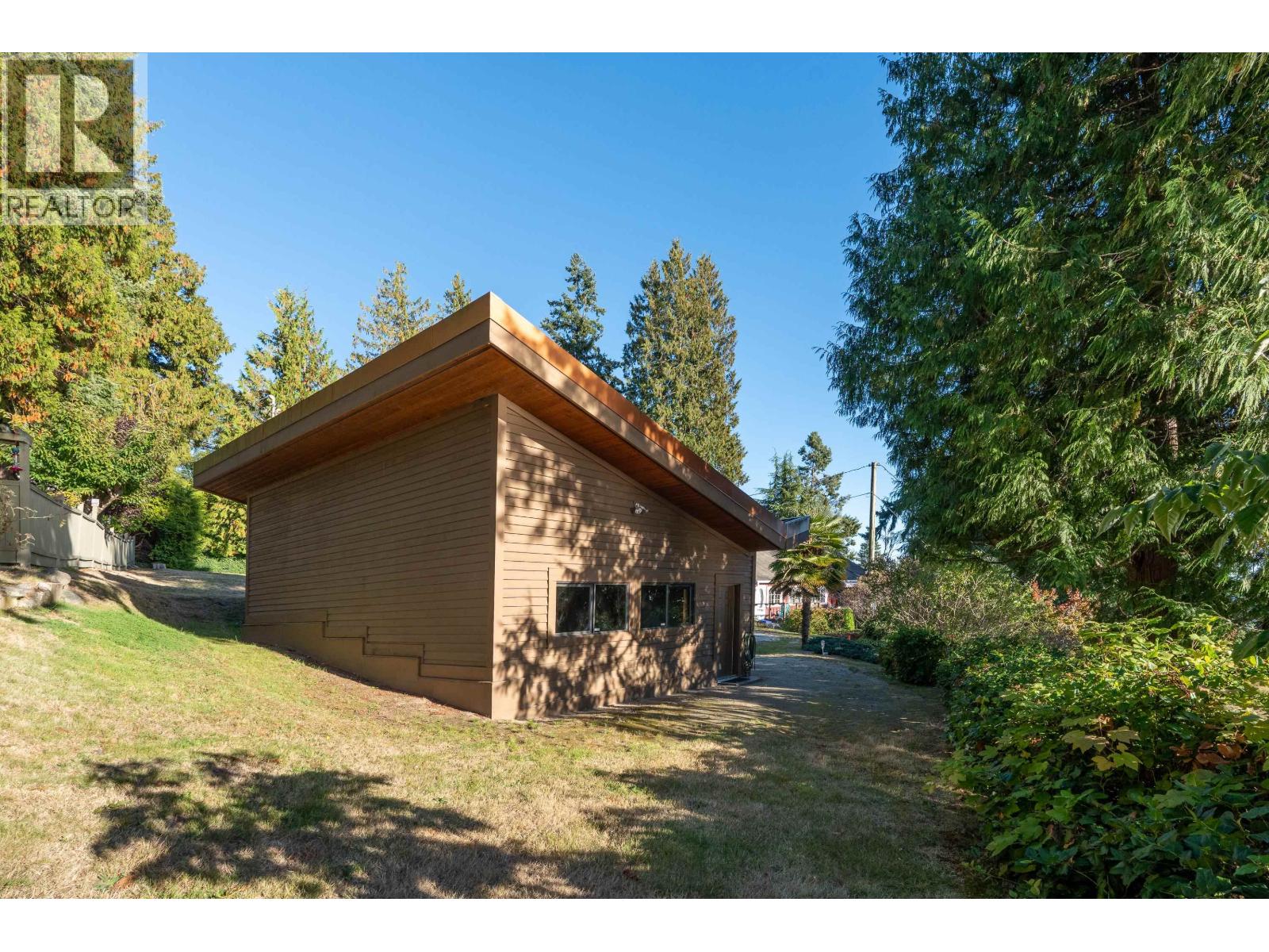 4893 SUNSHINE COAST HIGHWAY, Sechelt