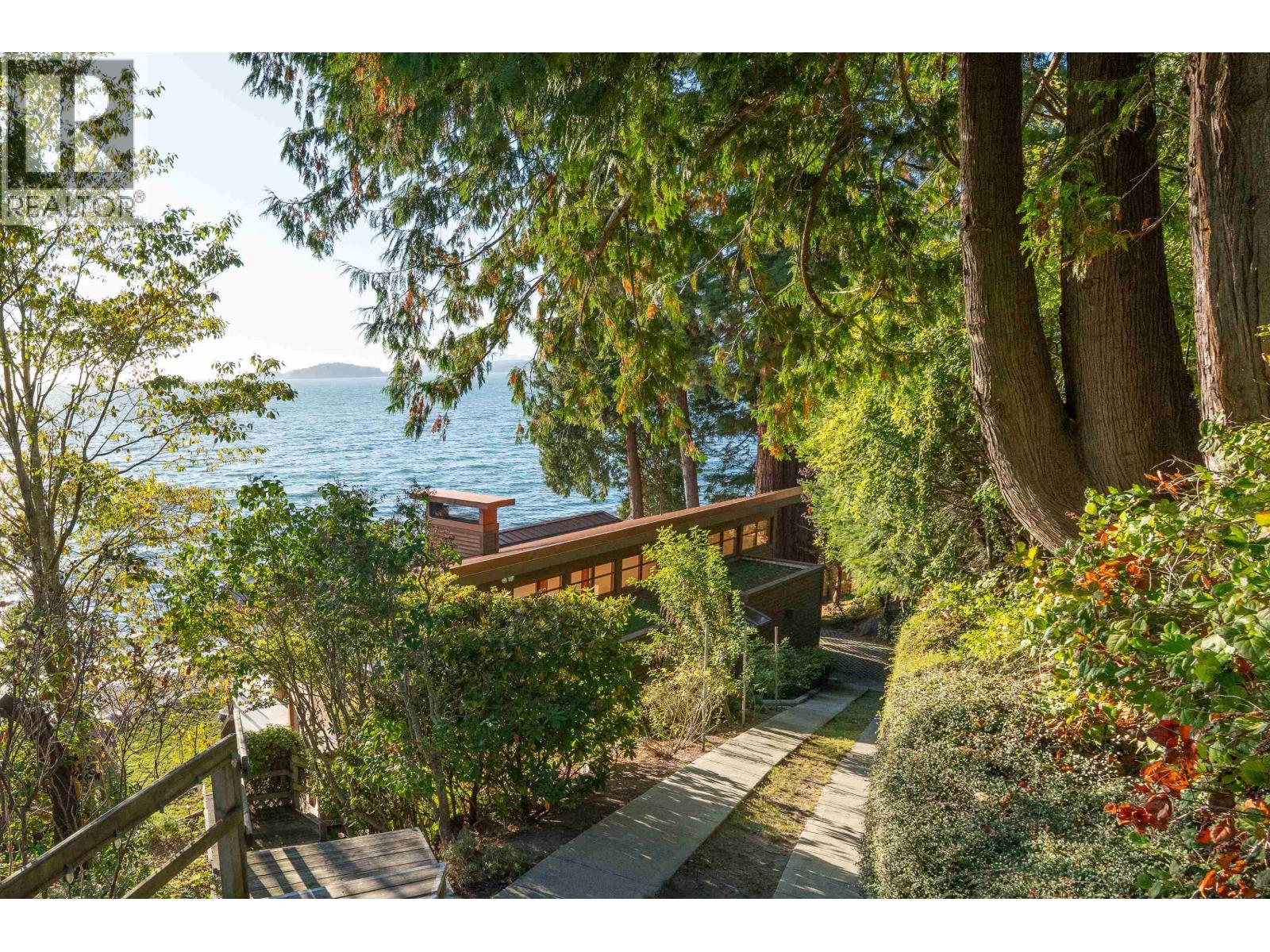 4893 SUNSHINE COAST HIGHWAY, Sechelt