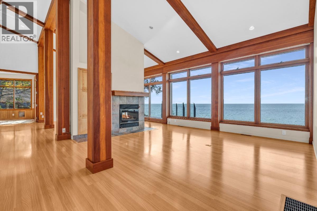4893 SUNSHINE COAST HIGHWAY, Sechelt