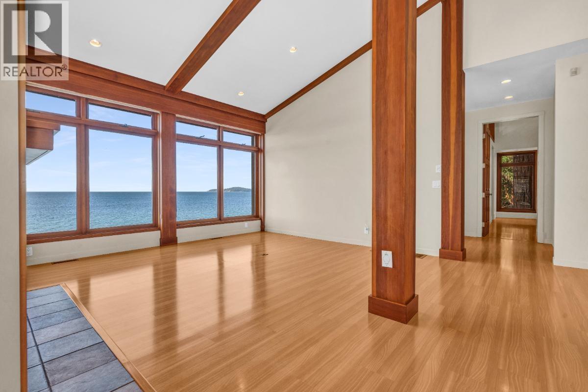 4893 SUNSHINE COAST HIGHWAY, Sechelt