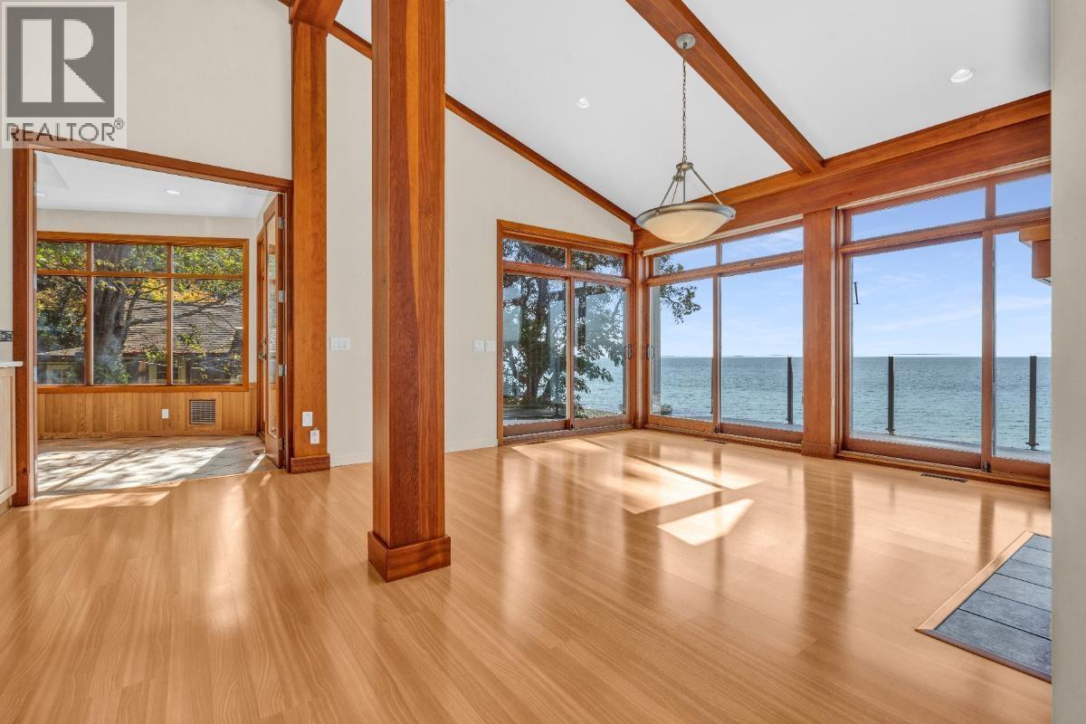 4893 SUNSHINE COAST HIGHWAY, Sechelt
