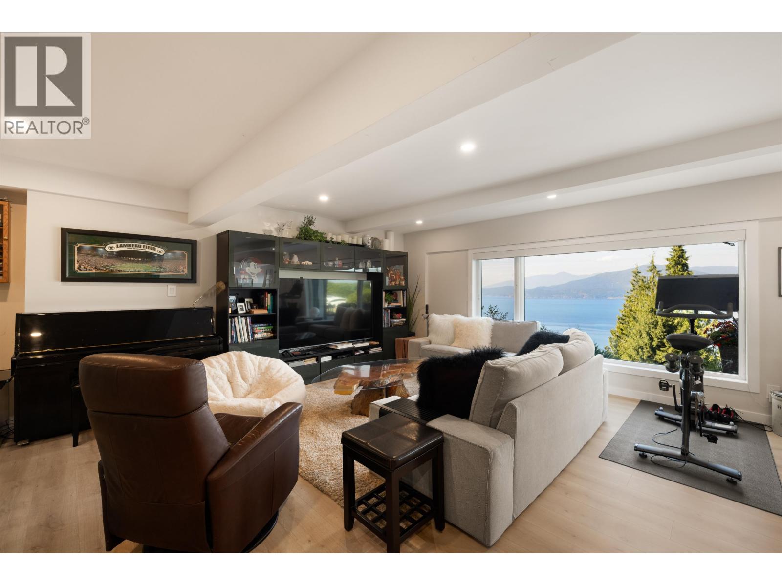 195 KELVIN GROVE WAY, Lions Bay