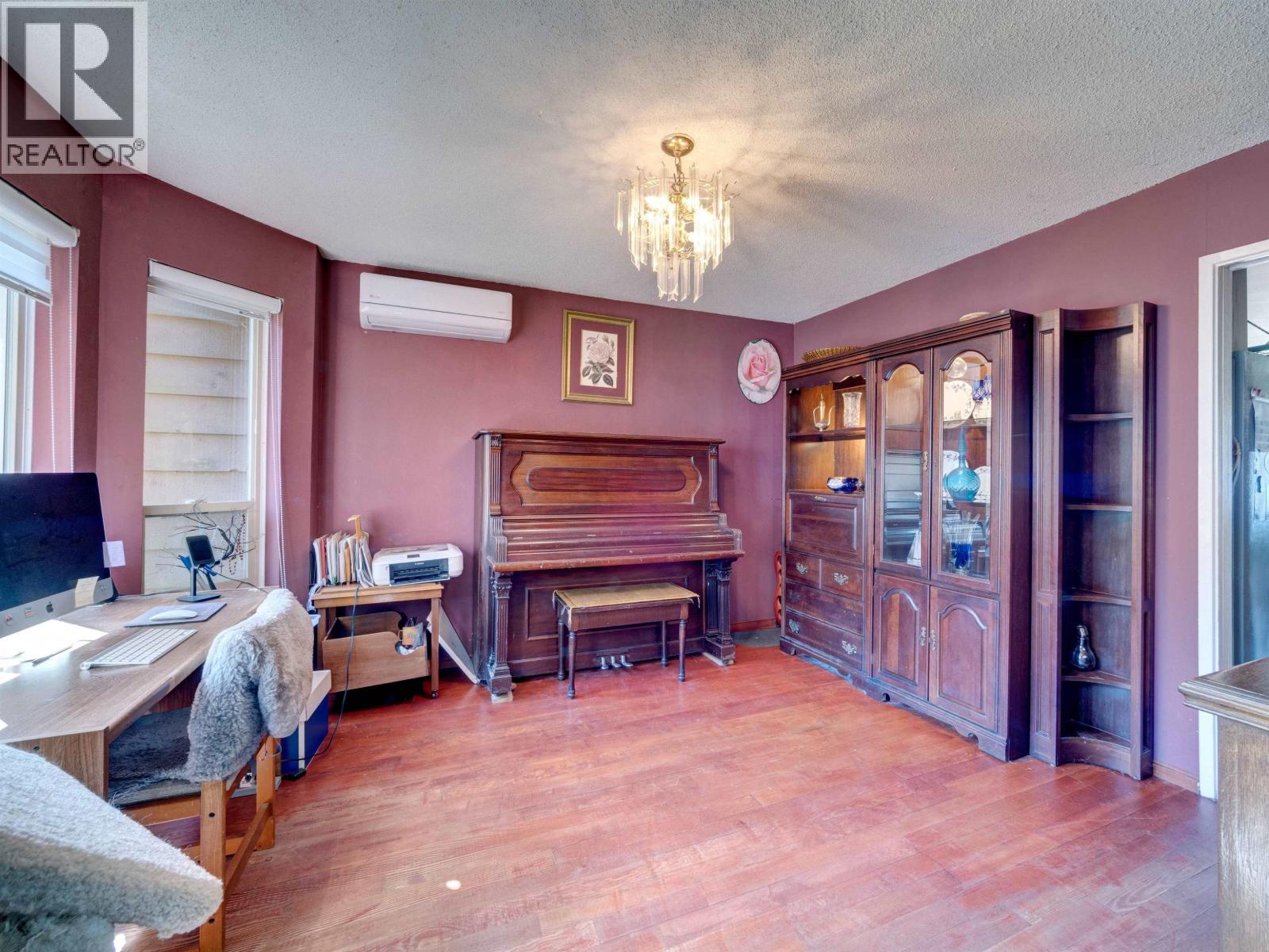 6279-6283 SECHELT INLET ROAD, Sechelt