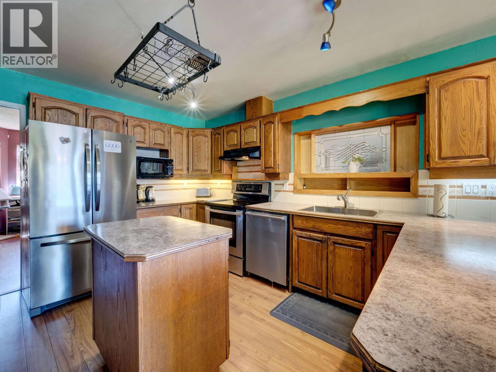 6279-6283 SECHELT INLET ROAD, Sechelt