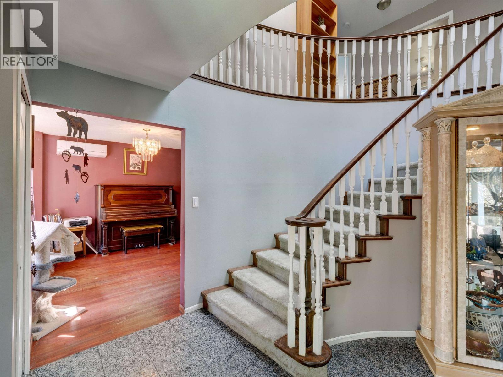 6279-6283 SECHELT INLET ROAD, Sechelt
