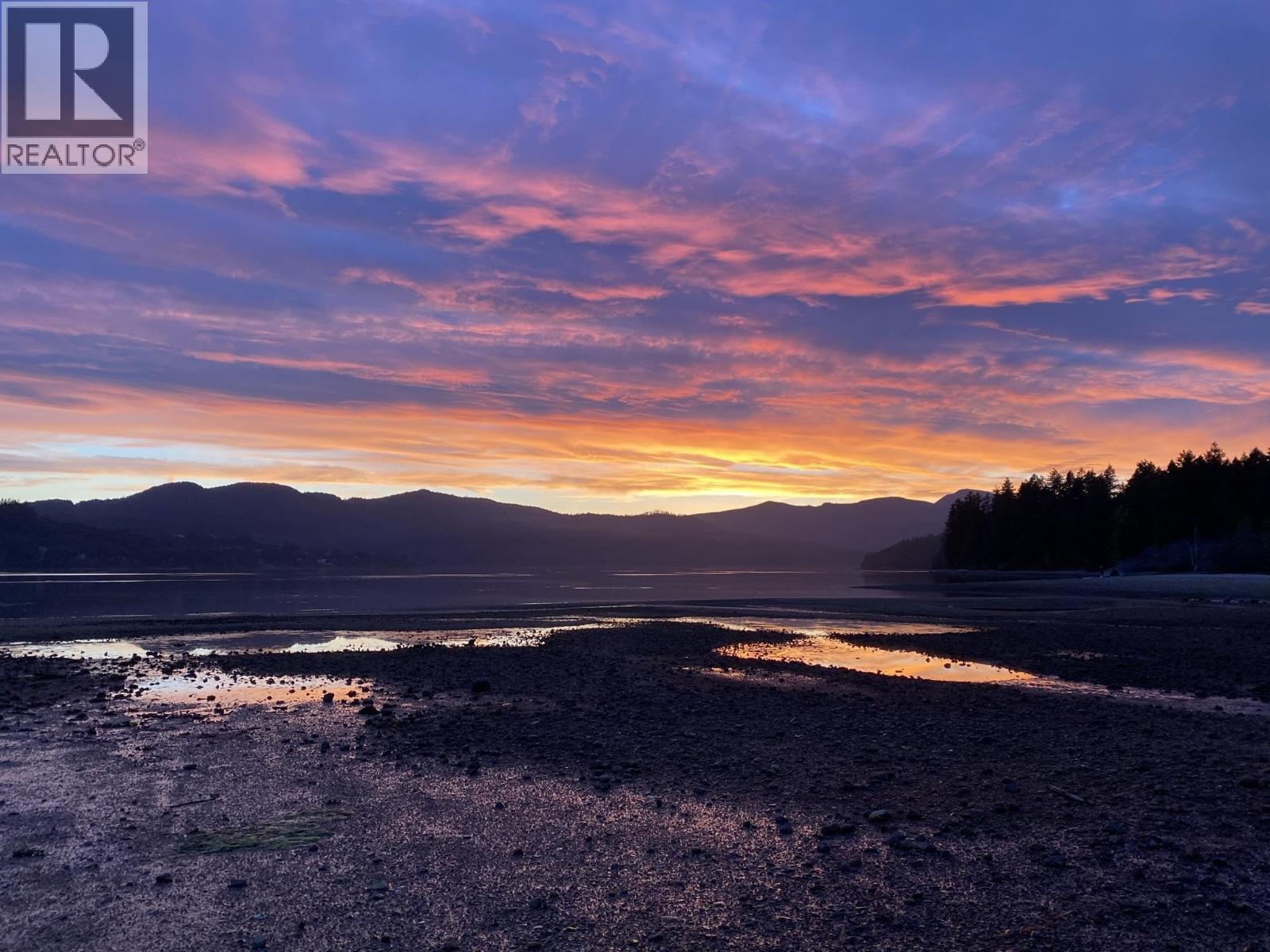 6279-6283 SECHELT INLET ROAD, Sechelt
