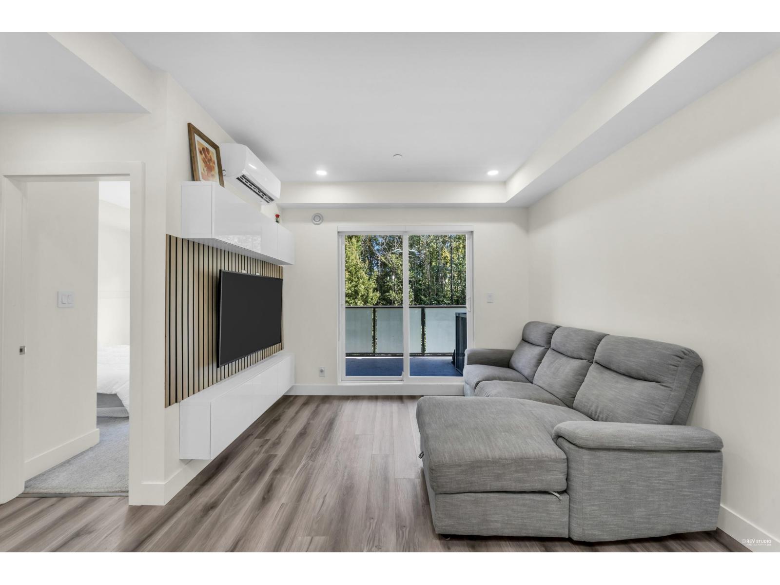 B212 8447 202 STREET, Langley
