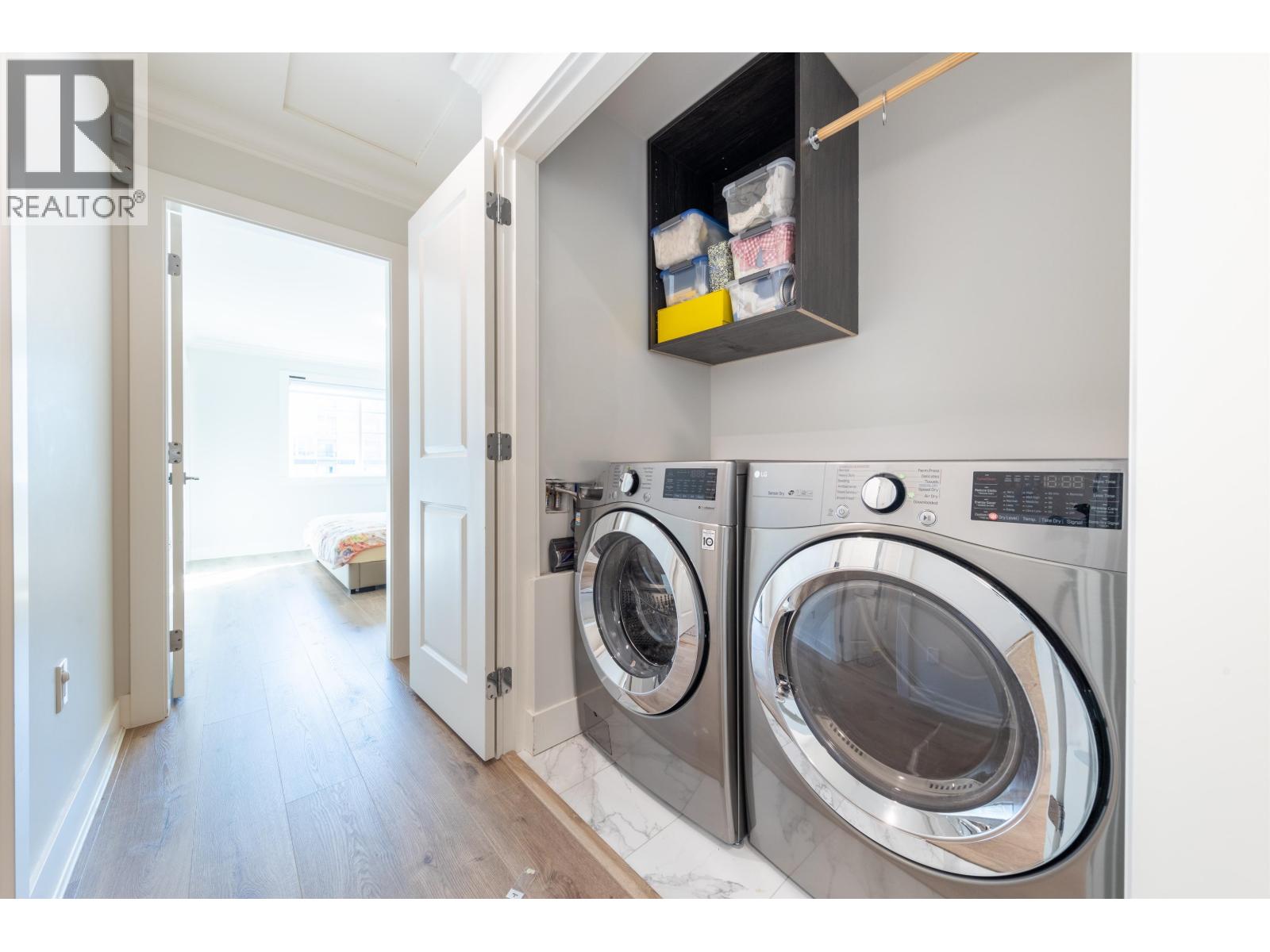 9 9211 MCKIM WAY, Richmond