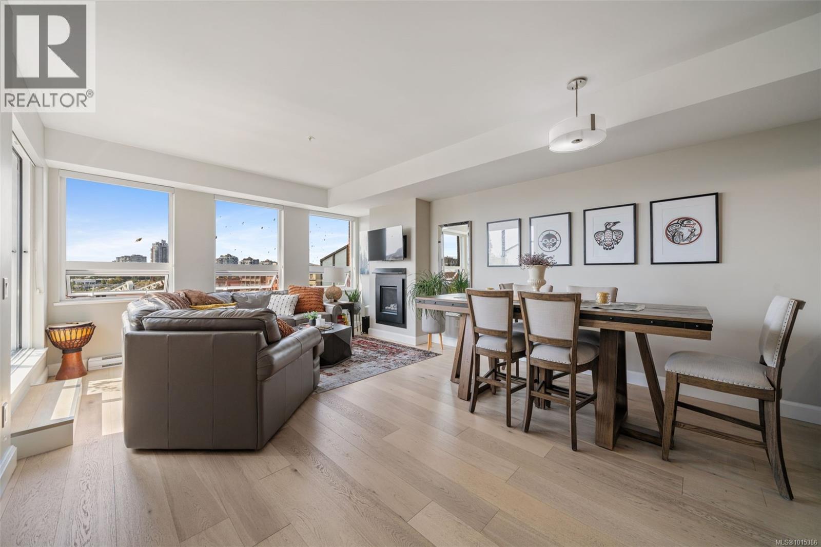 407 595 Pandora Avenue, Victoria