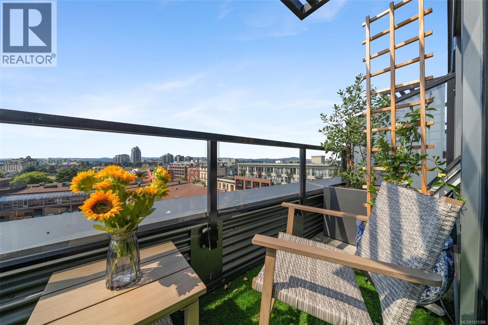 407 595 Pandora Avenue, Victoria