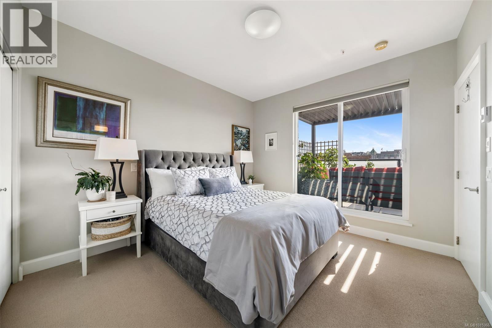 407 595 Pandora Avenue, Victoria