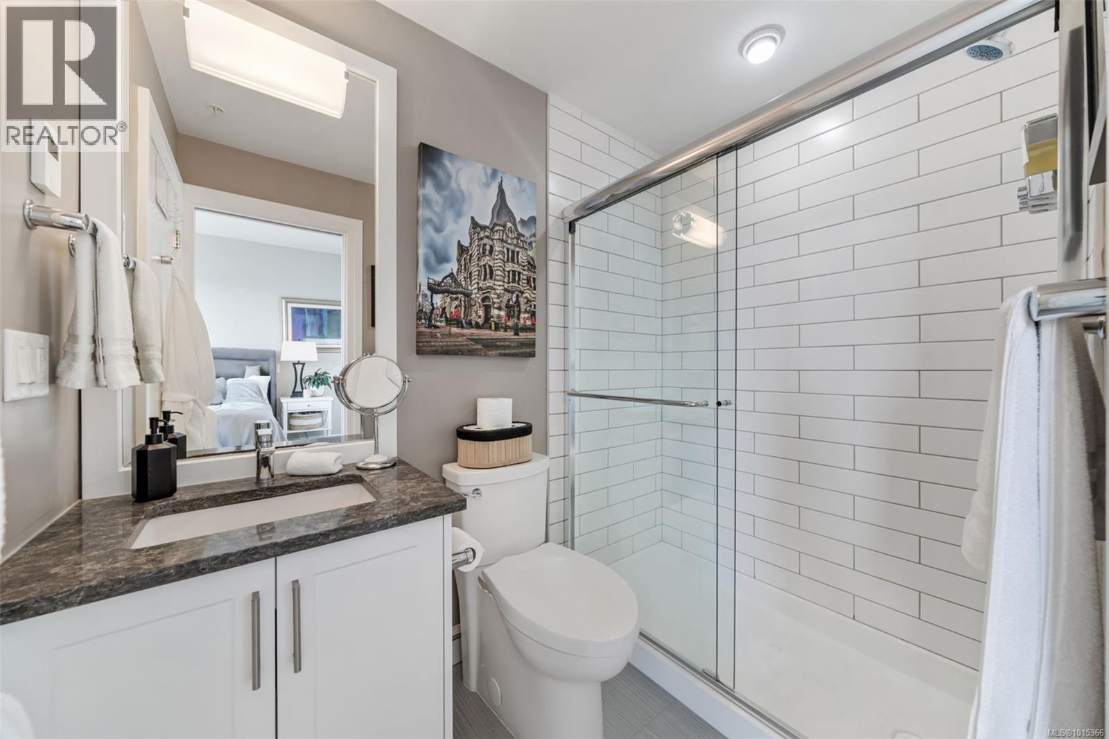 407 595 Pandora Avenue, Victoria