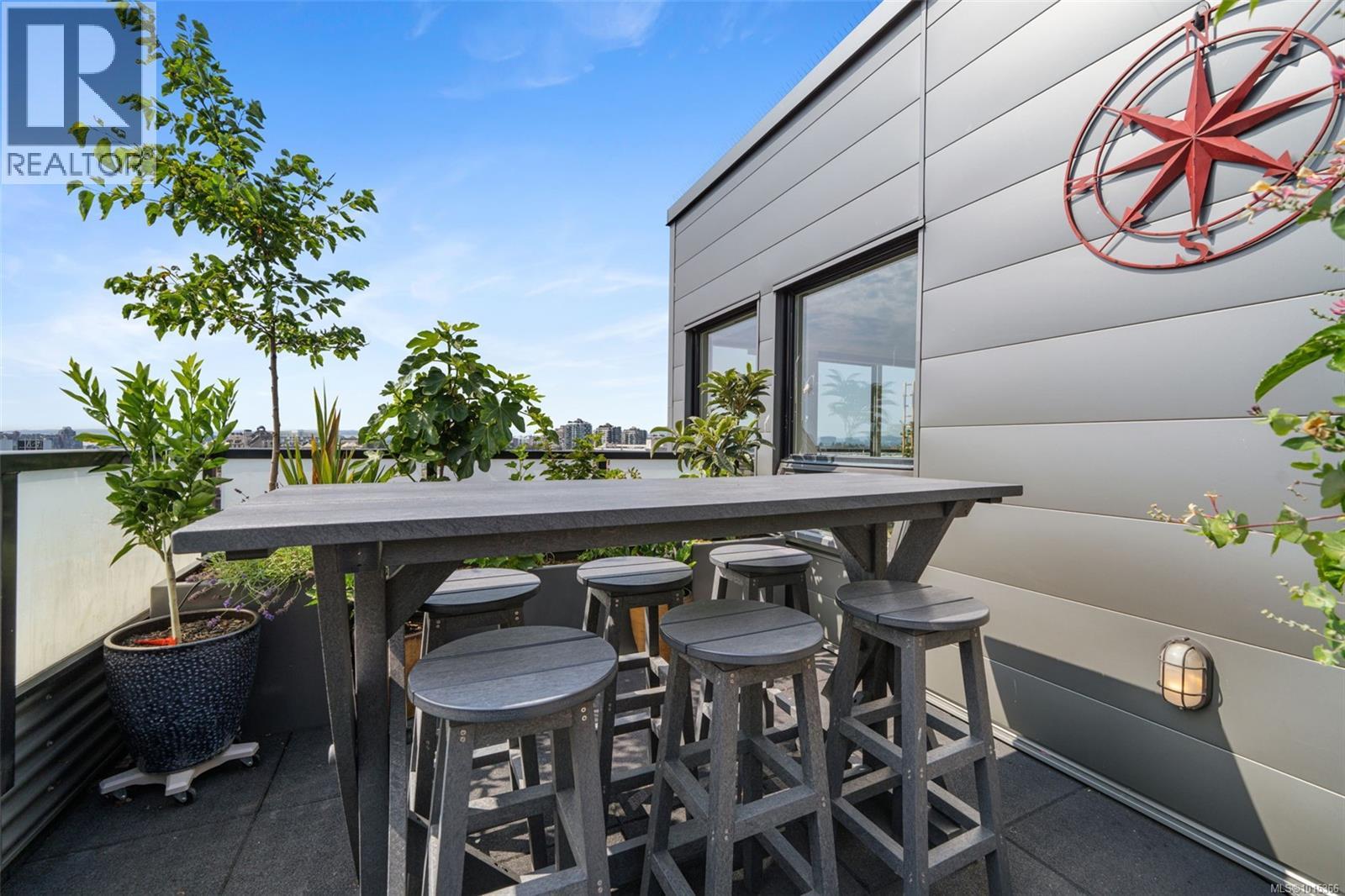 407 595 Pandora Avenue, Victoria