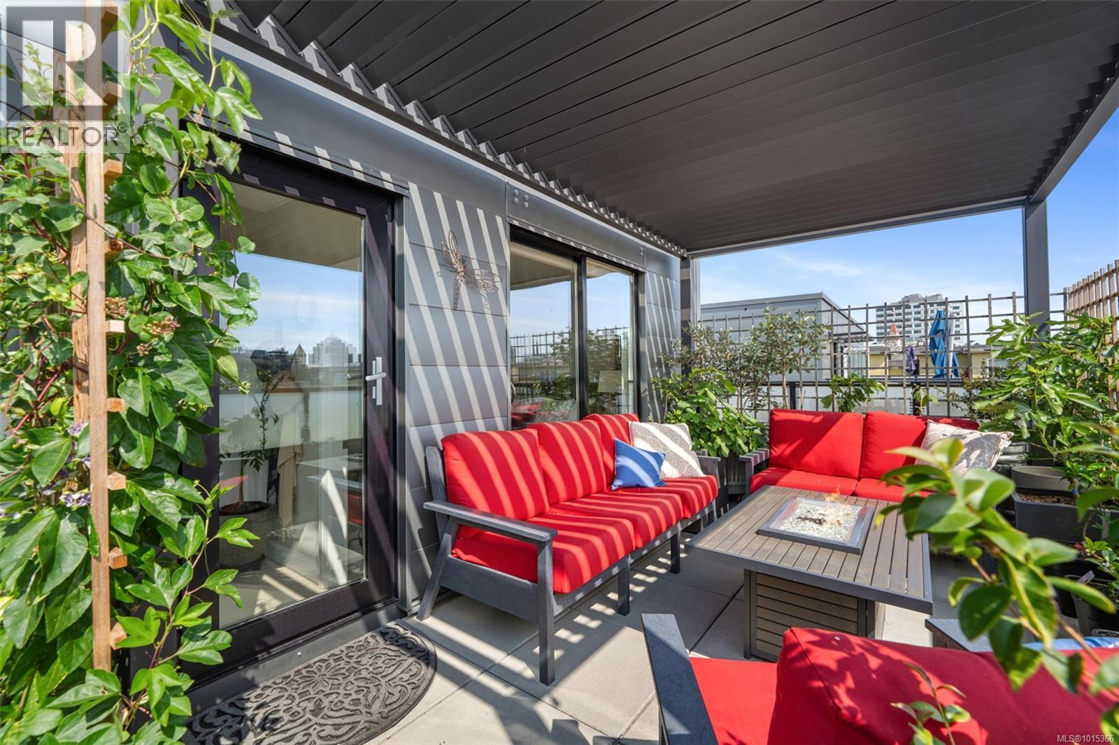 407 595 Pandora Avenue, Victoria
