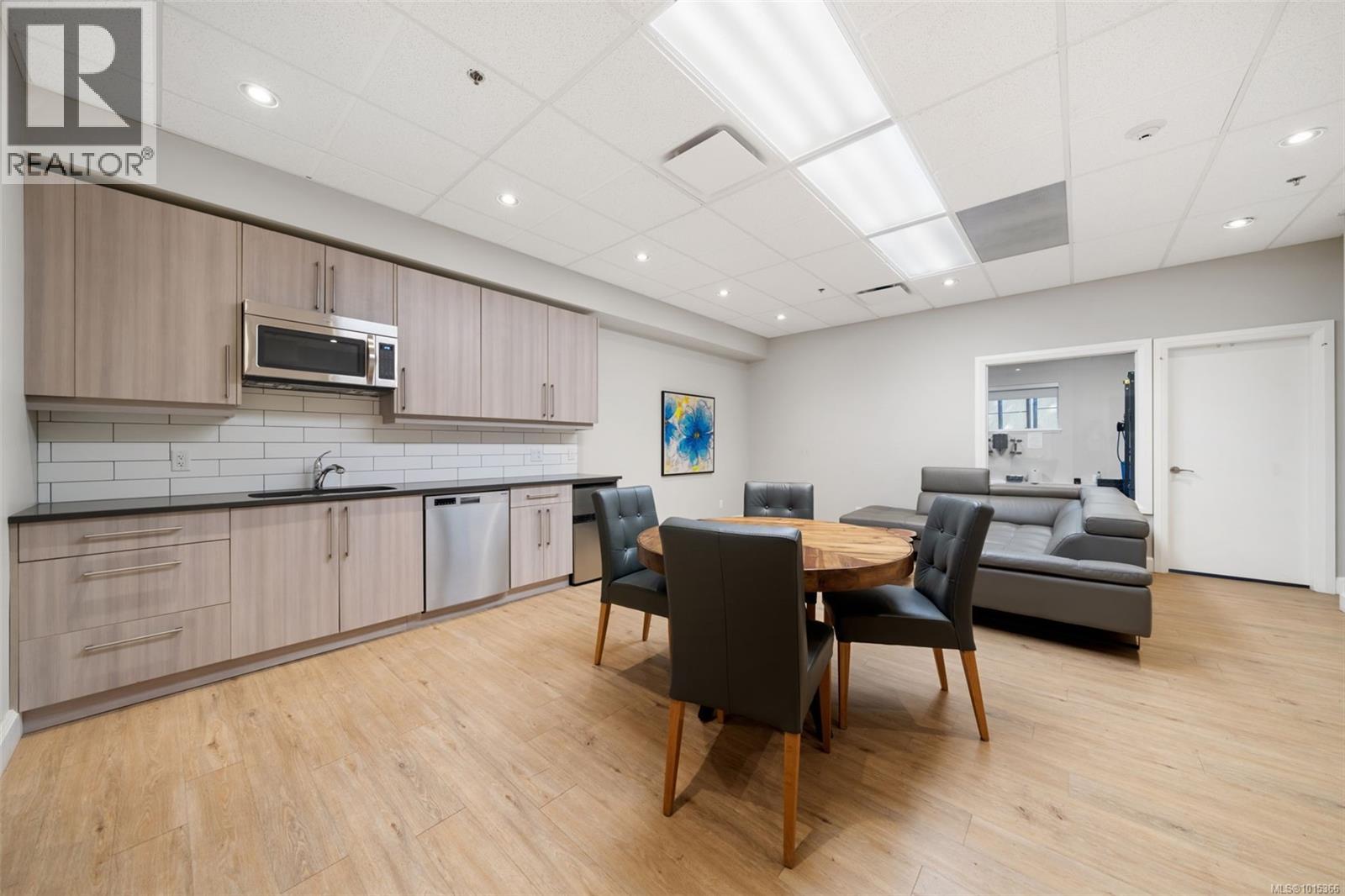 407 595 Pandora Avenue, Victoria