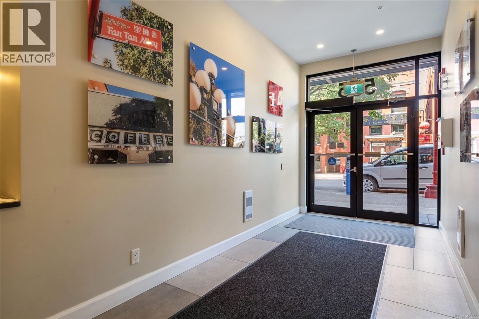 407 595 Pandora Avenue, Victoria