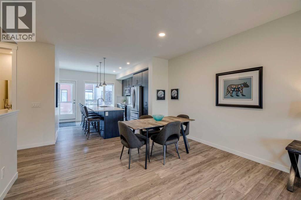 Single Family House for Sale in  Greenbriar Common NW Greenwood/Greenbriar Calgary 