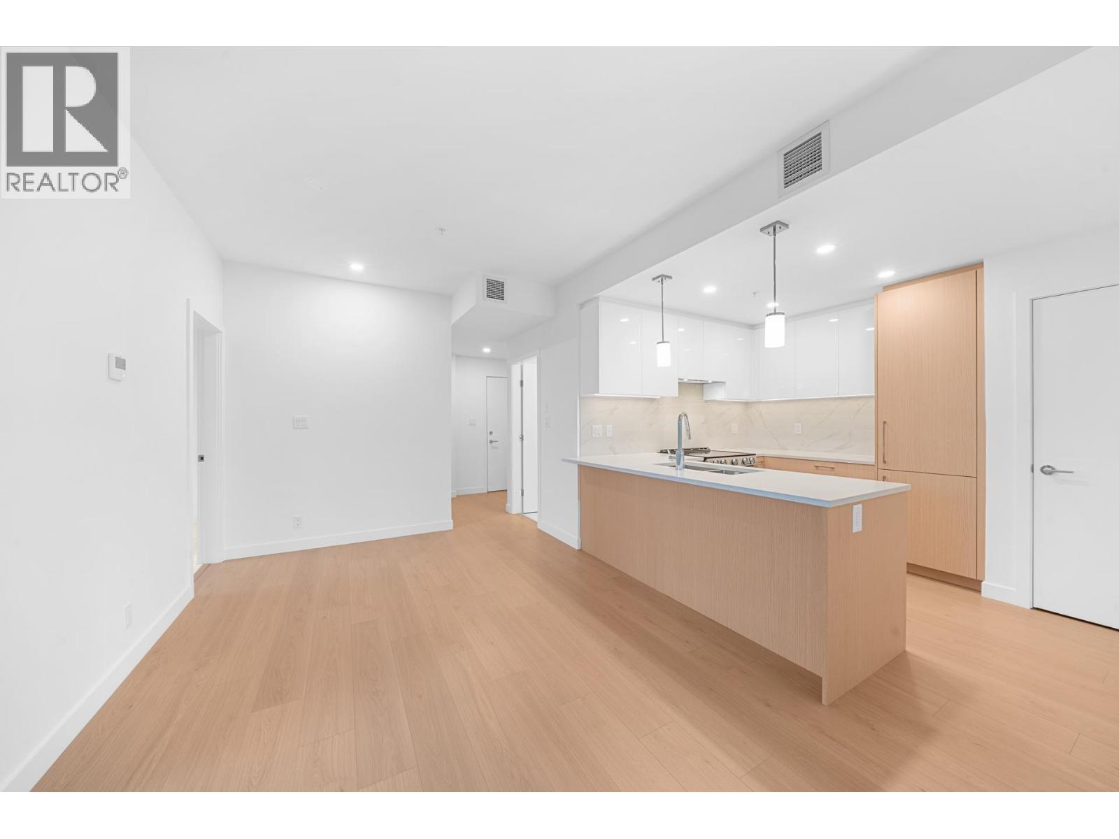 515 150 JAMES ROAD, Port Moody