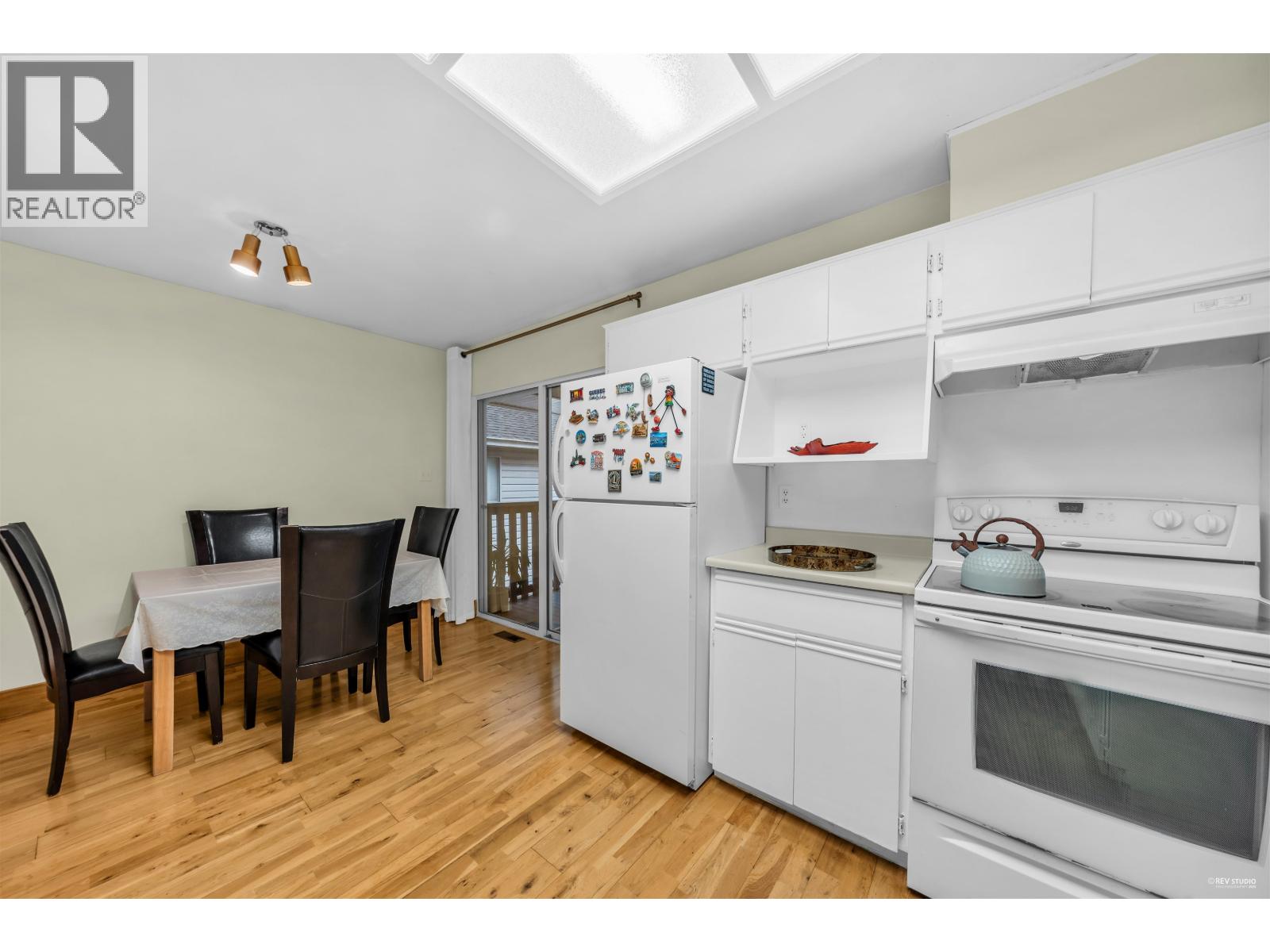 1382 SUTHERLAND AVENUE, Port Coquitlam