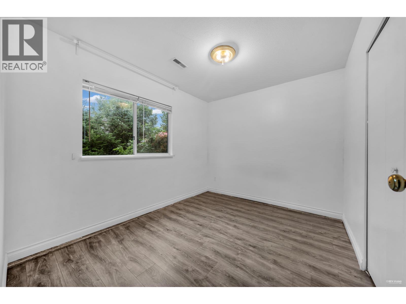 1382 SUTHERLAND AVENUE, Port Coquitlam