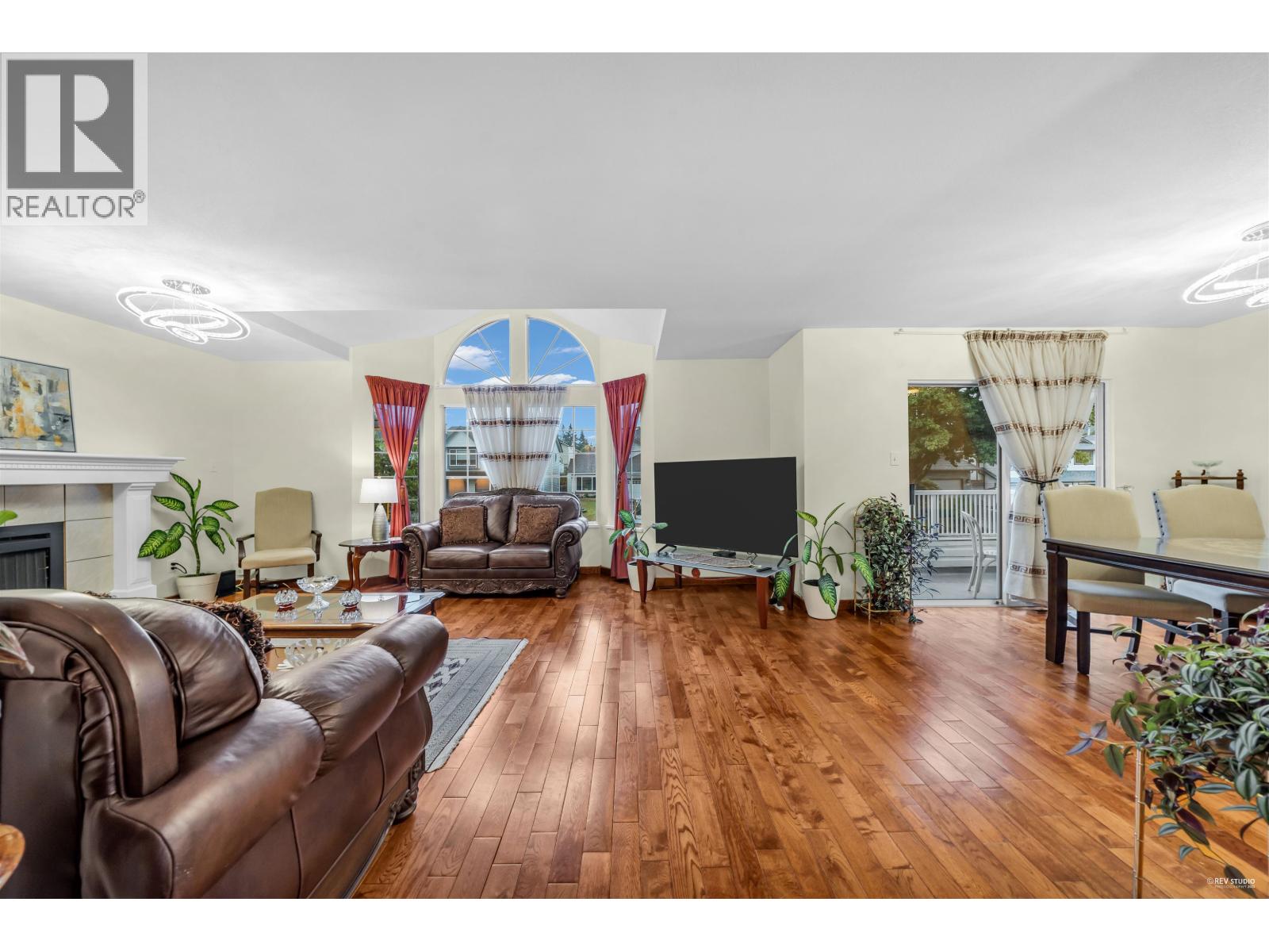 1382 SUTHERLAND AVENUE, Port Coquitlam
