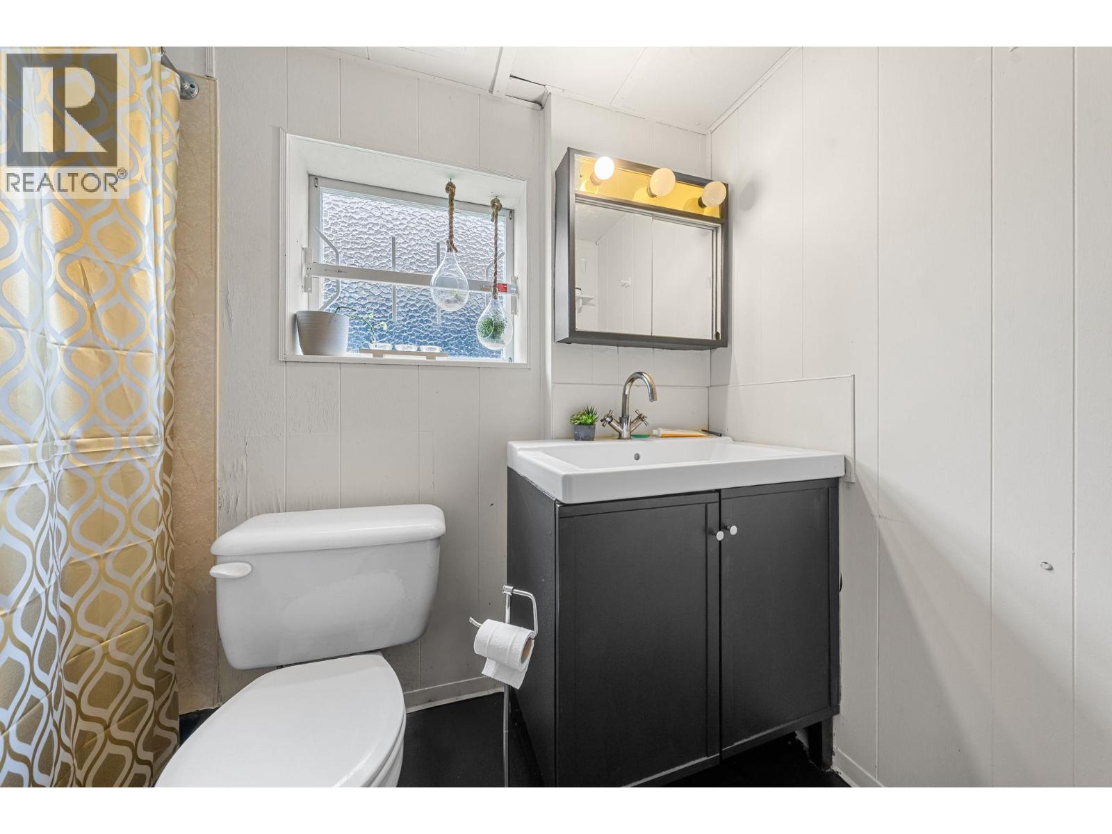 2027 W 44TH AVENUE, Vancouver