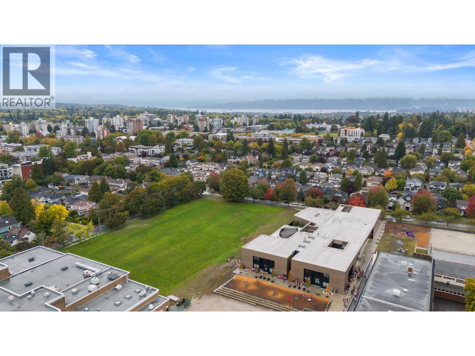 2027 W 44TH AVENUE, Vancouver