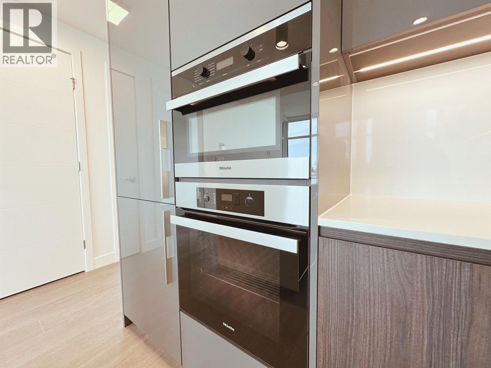 305 6511 SUSSEX AVENUE, Burnaby