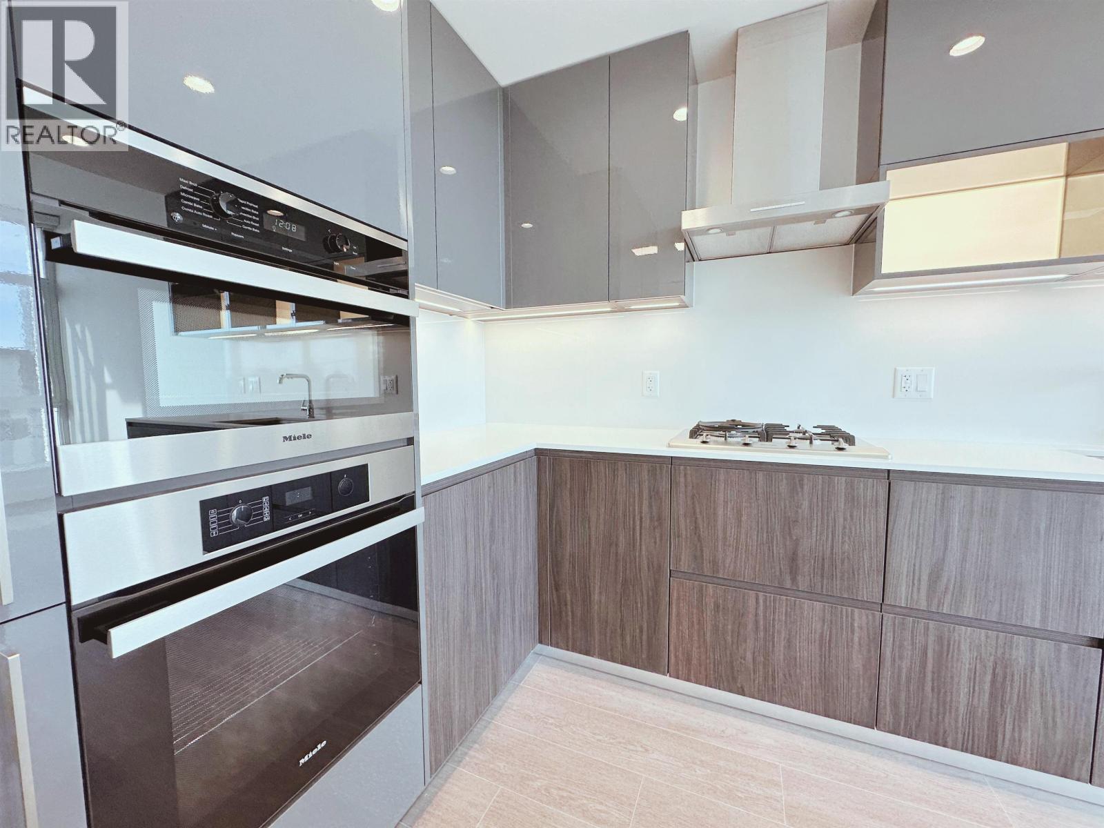 305 6511 SUSSEX AVENUE, Burnaby