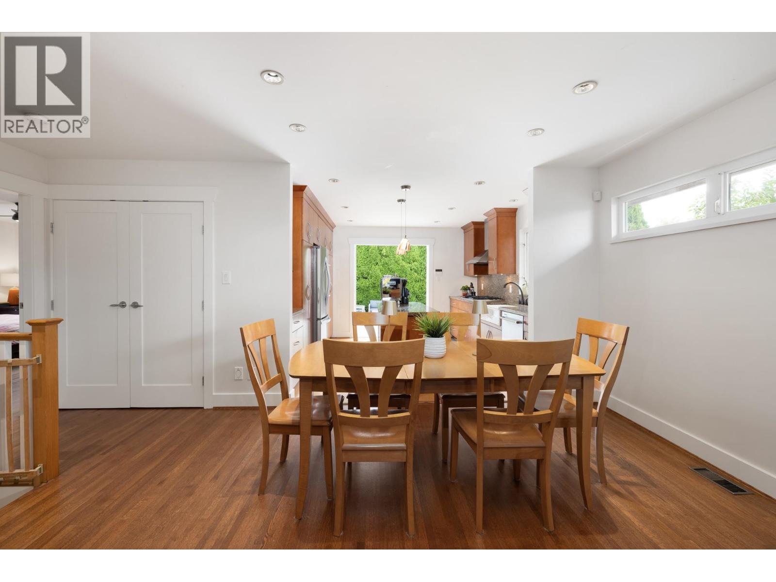 518 E 7TH STREET, North Vancouver