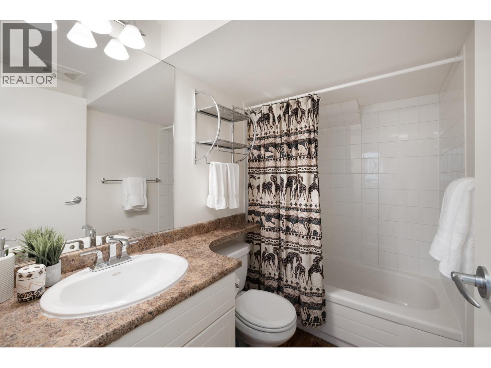 518 E 7TH STREET, North Vancouver
