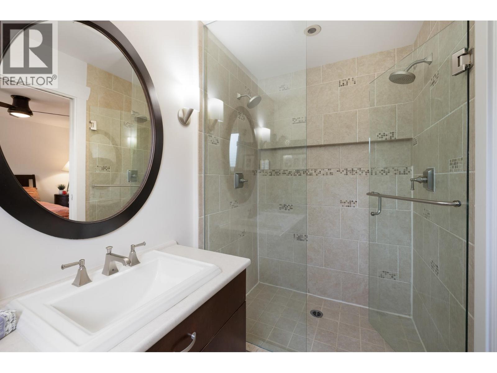 518 E 7TH STREET, North Vancouver