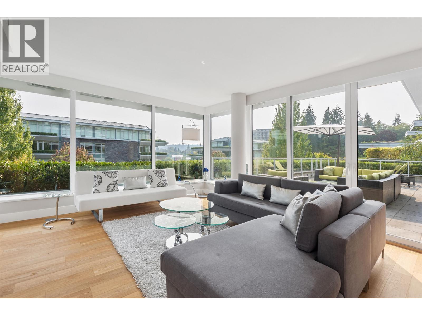 201 908 KEITH ROAD, West Vancouver