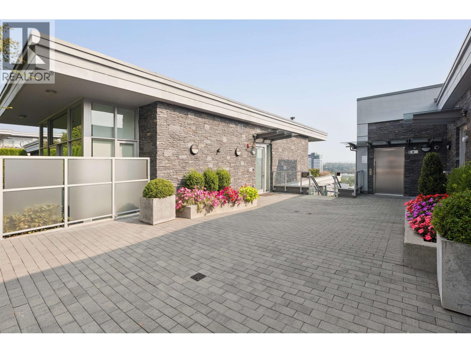 201 908 KEITH ROAD, West Vancouver