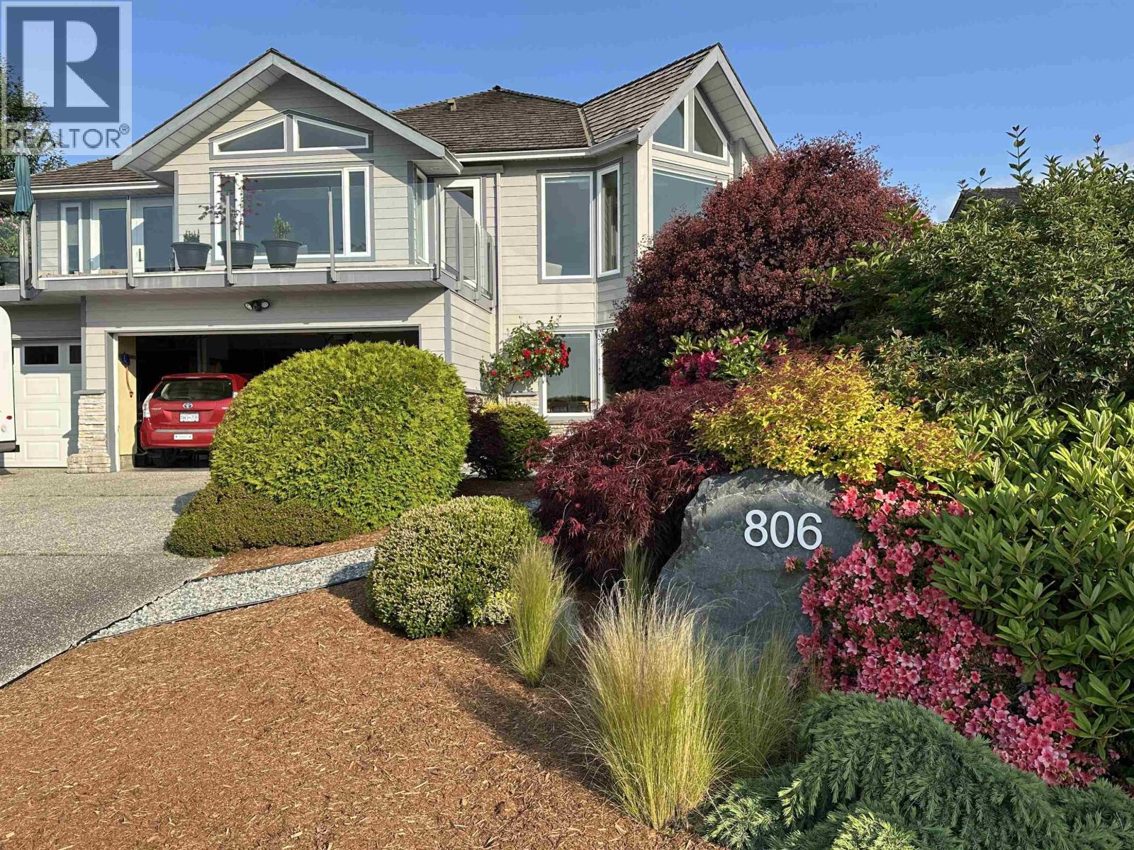 806 OCEANMOUNT BOULEVARD, Gibsons