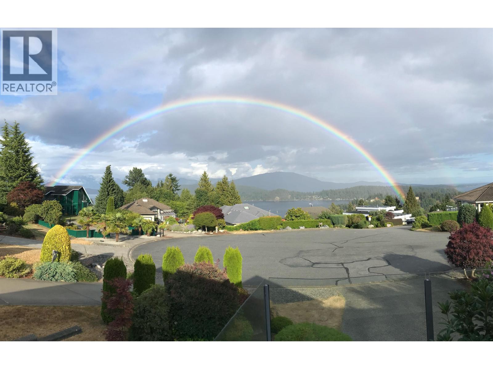 806 OCEANMOUNT BOULEVARD, Gibsons