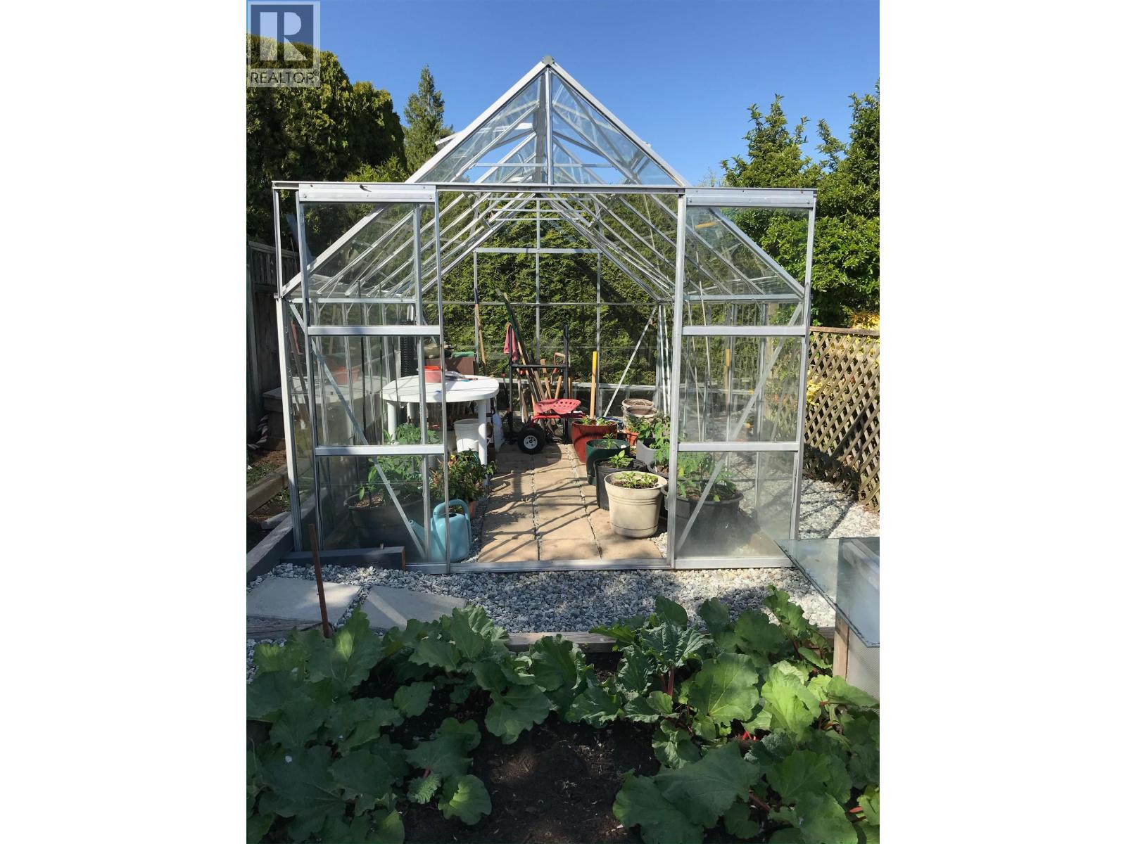 806 OCEANMOUNT BOULEVARD, Gibsons