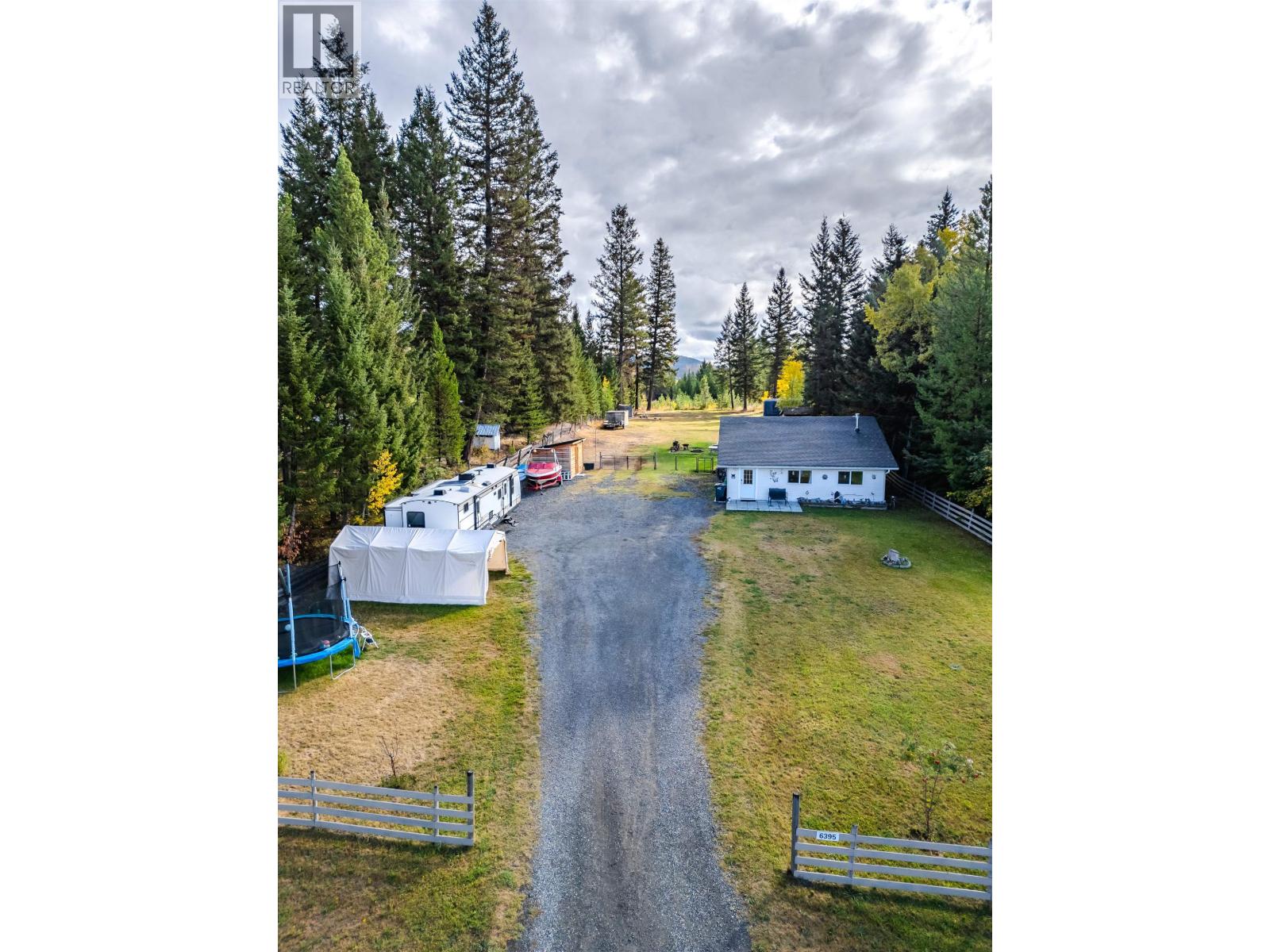 6395 YOUNG ROAD, Horse Lake