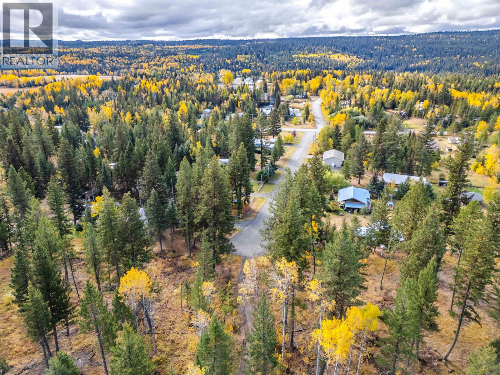 6395 YOUNG ROAD, Horse Lake