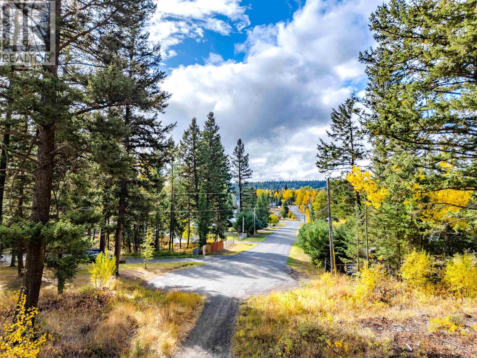 6395 YOUNG ROAD, Horse Lake