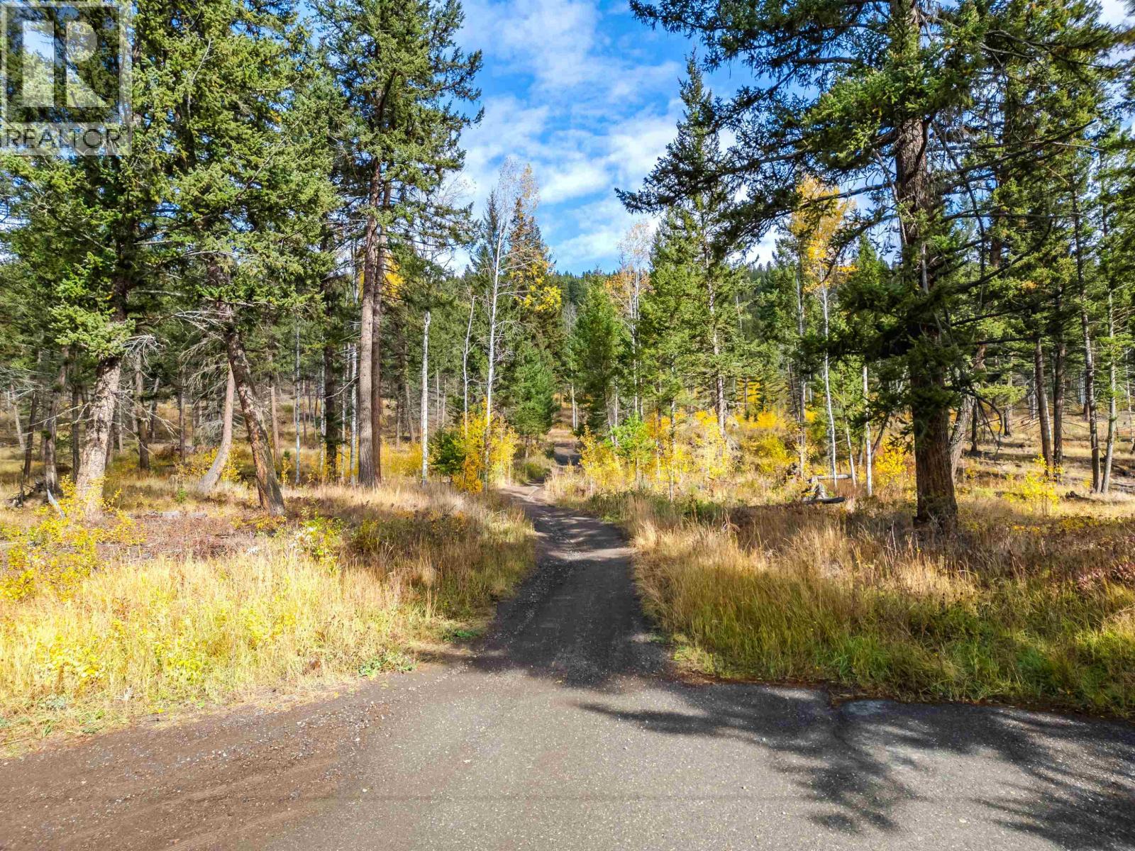 6395 YOUNG ROAD, Horse Lake