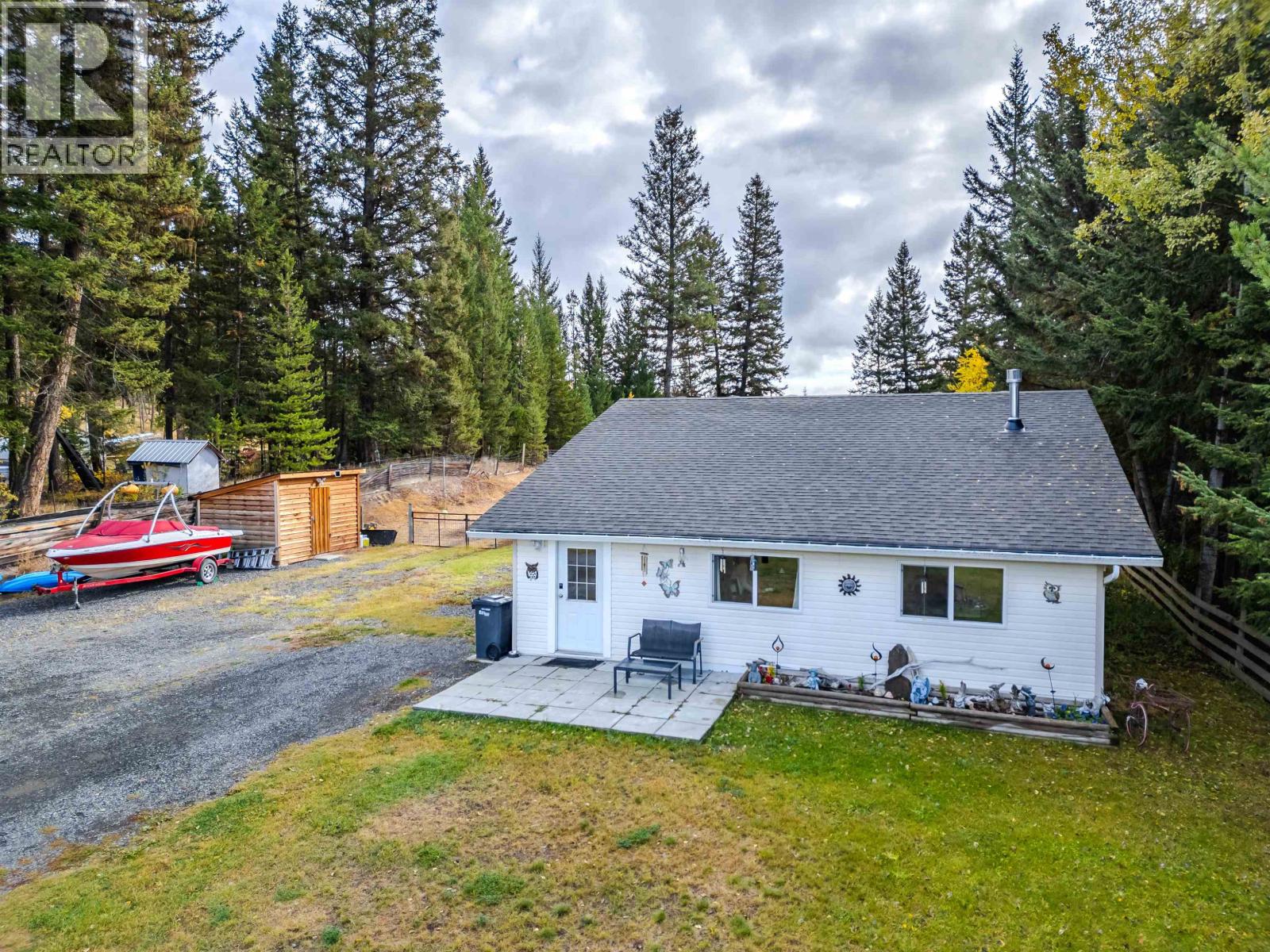 6395 YOUNG ROAD, Horse Lake