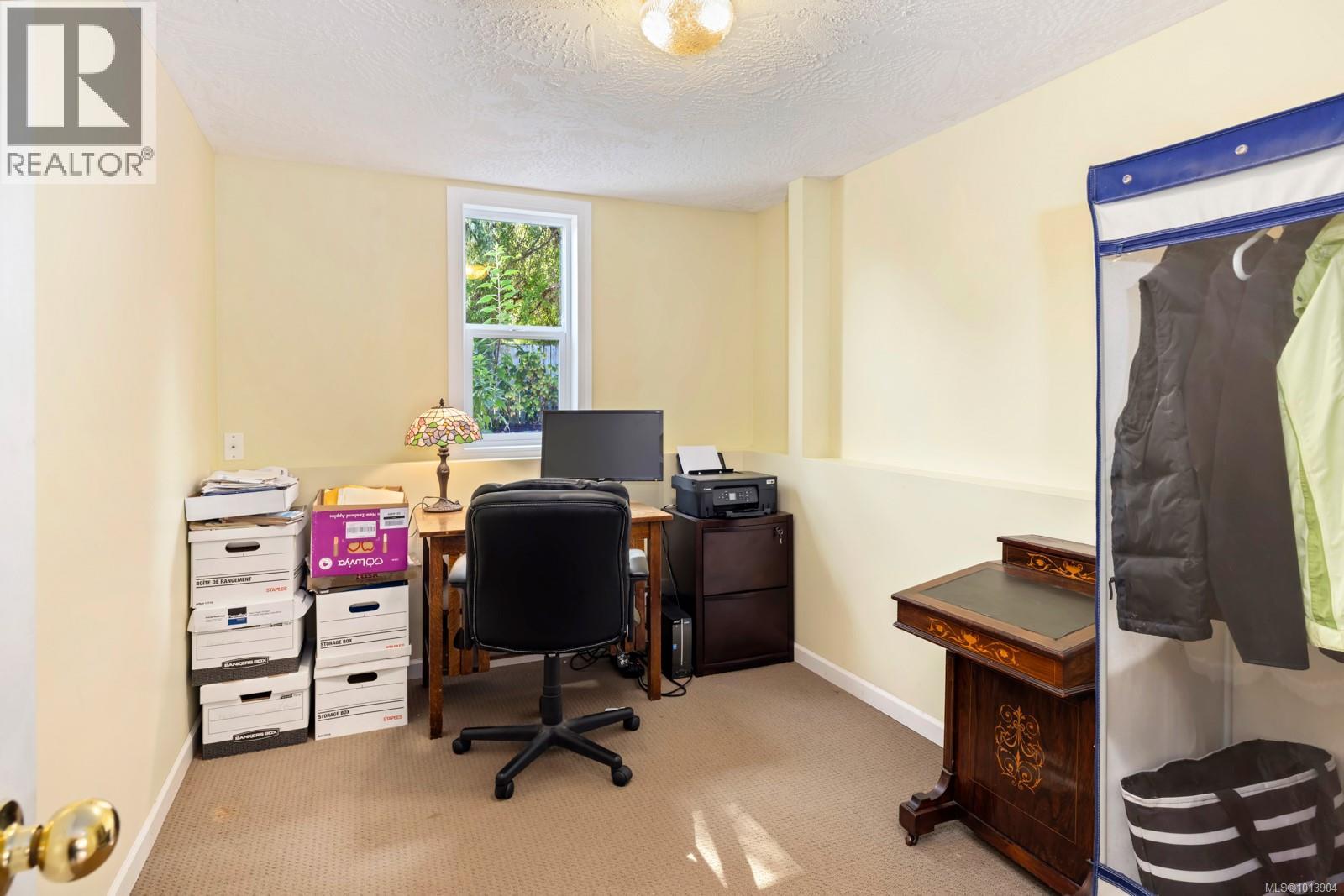 3128 Maxwell St, Chemainus