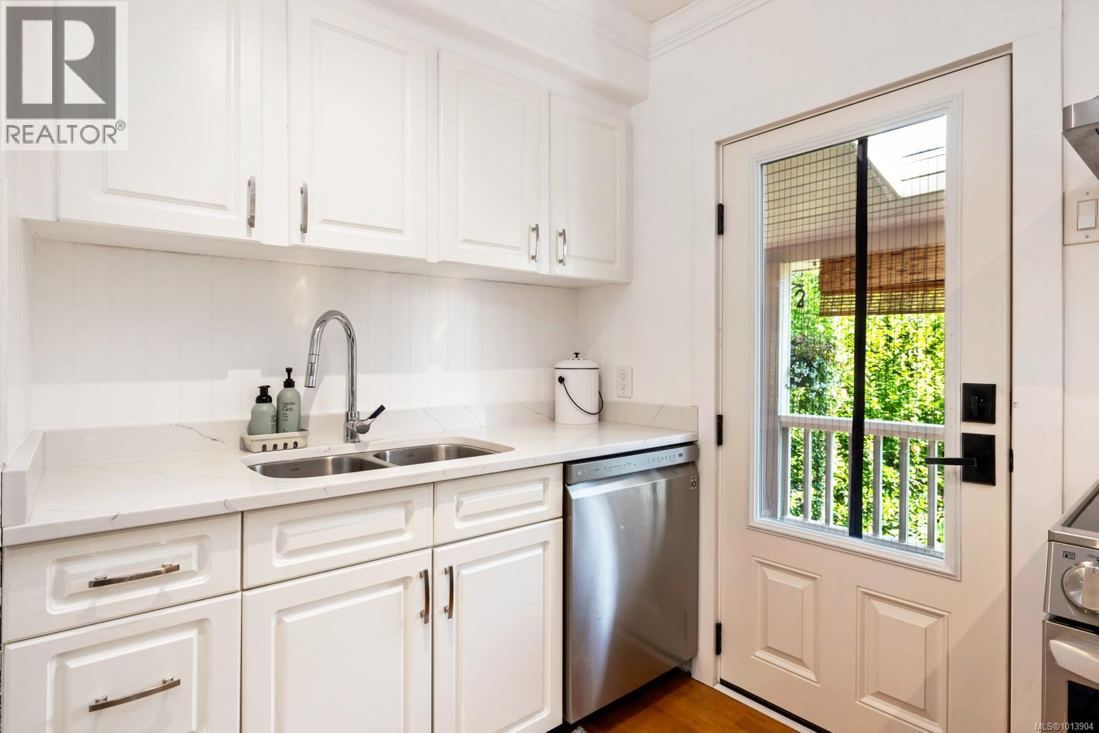 3128 Maxwell St, Chemainus
