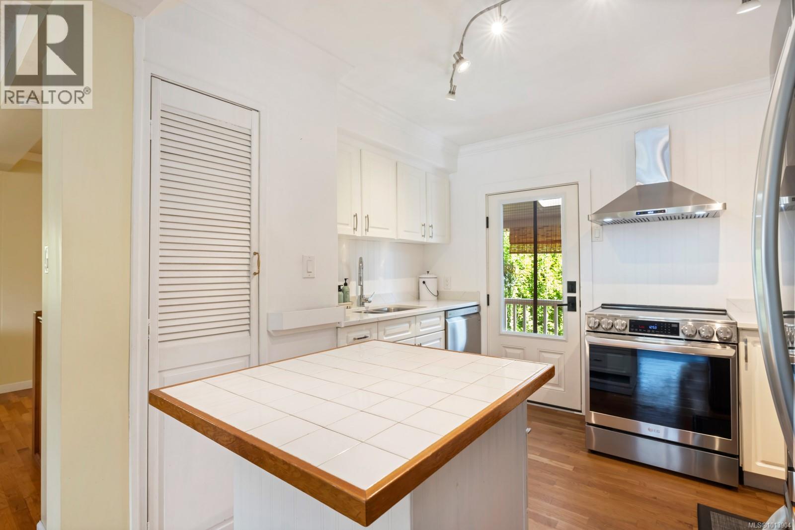 3128 Maxwell St, Chemainus