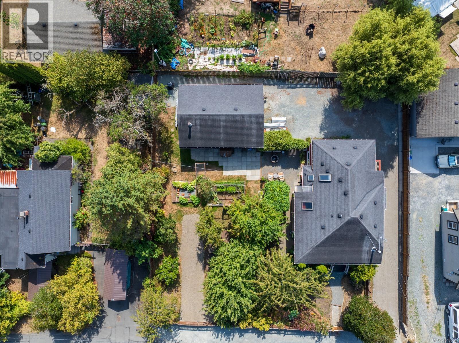 3128 Maxwell St, Chemainus